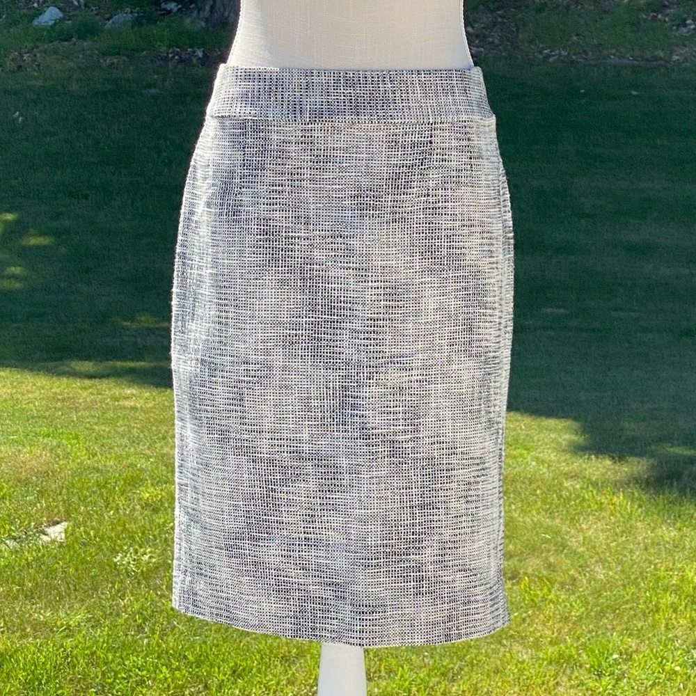 BR Black/White Textured Pencil Skirt, 4. - Picture 3 of 12